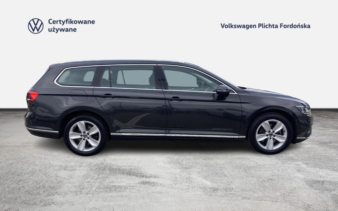 Volkswagen Passat cena 179900 przebieg: 17504, rok produkcji 2023 z Białobrzegi małe 704